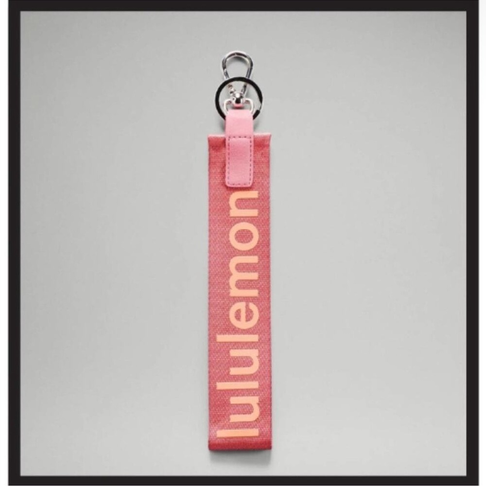 Lululemon Athletica Keychain in Brier Rose and Orange Frappe